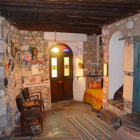 Taksiyarhis Guest house Ayvalik