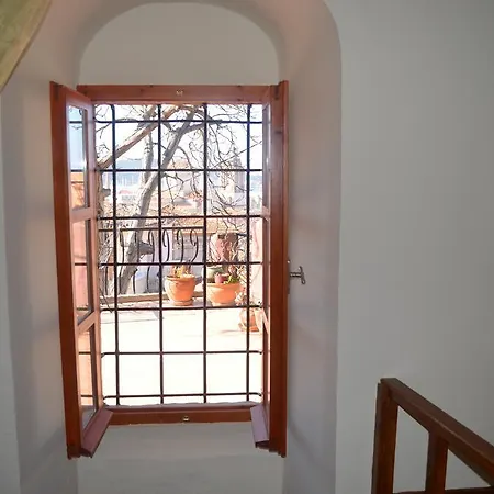 Taksiyarhis Guest house