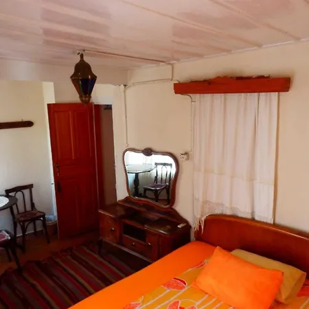 Taksiyarhis Guest house Ayvalik