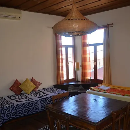 Taksiyarhis Guest house