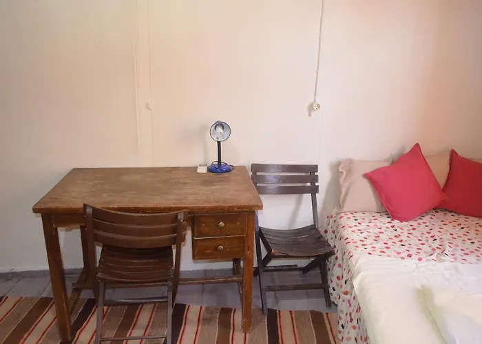 招待所 Taksiyarhis Ayvalı