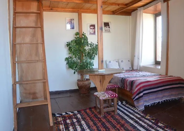 Taksiyarhis 招待所 3*