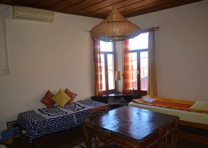 Taksiyarhis 招待所