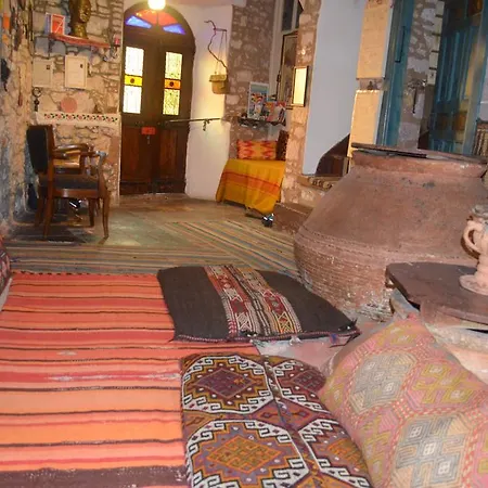 Taksiyarhis 招待所 Ayvalı