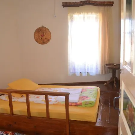 Taksiyarhis 3* Ayvalı