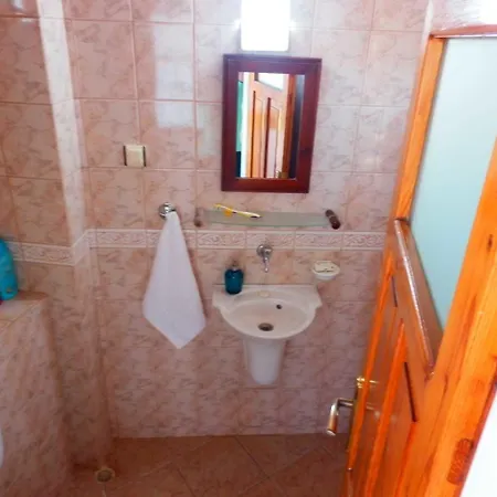 Taksiyarhis Pensjonat Ayvalı