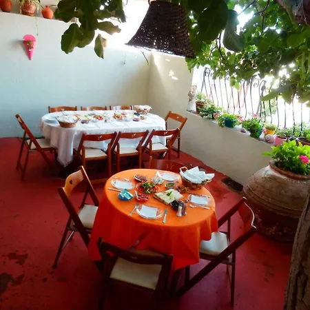 Pensjonat Taksiyarhis Ayvalı