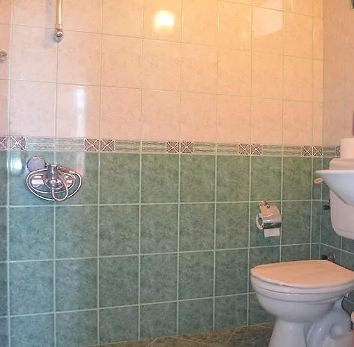 بيت ضيافة Taksiyarhis Ayvalı