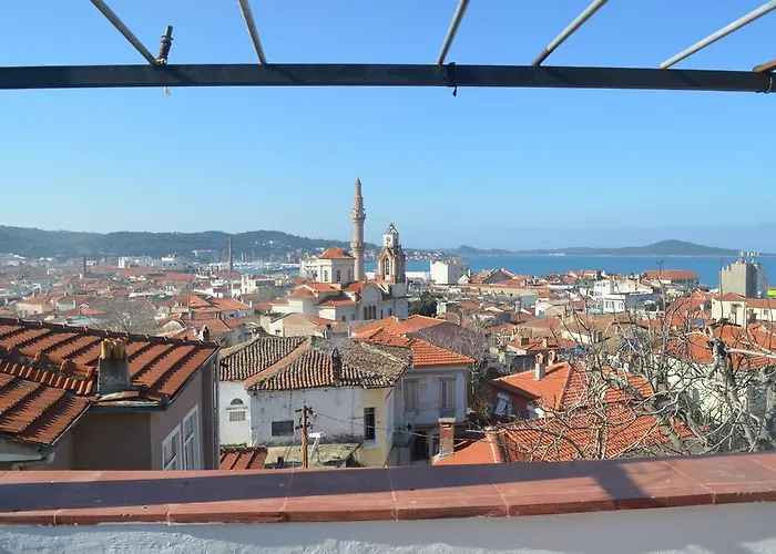 بيت ضيافة Taksiyarhis Ayvalı