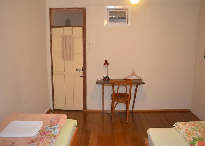 بيت ضيافة Taksiyarhis 3*