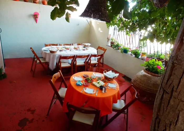 بيت ضيافة Taksiyarhis Ayvalı